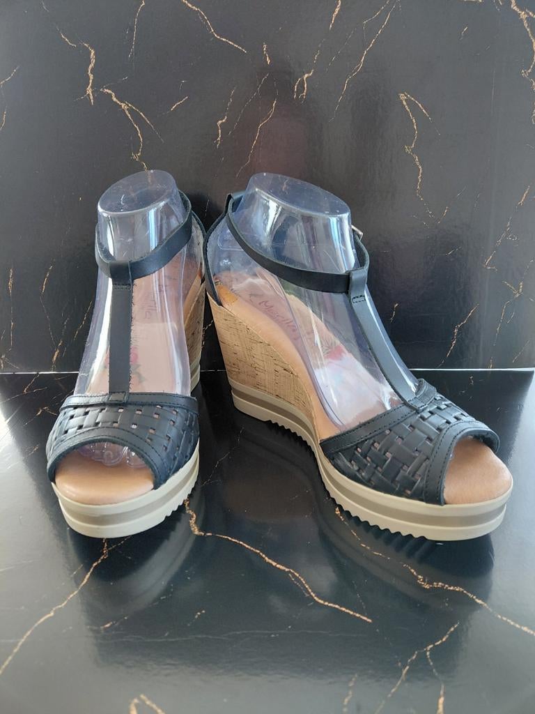 Zwart leren hoge sandalen 40, Kleding | Dames, Verzenden, Zwart, Sandalen of Muiltjes, Zo goed als nieuw