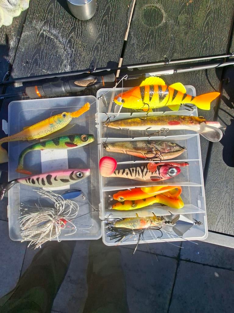 Licht hengeltje,2 molentjes en een bak kunstaas., Ophalen, Overige typen