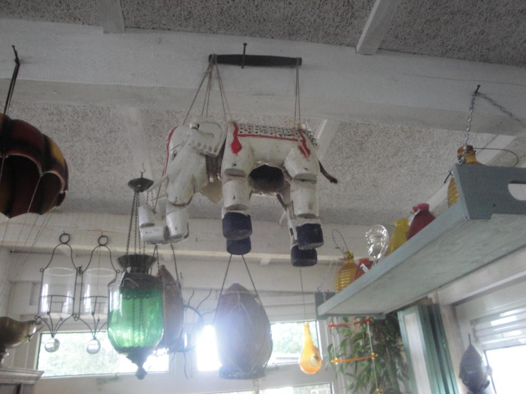 marjonet olifant van hout mooie kleuren, Ophalen of Verzenden