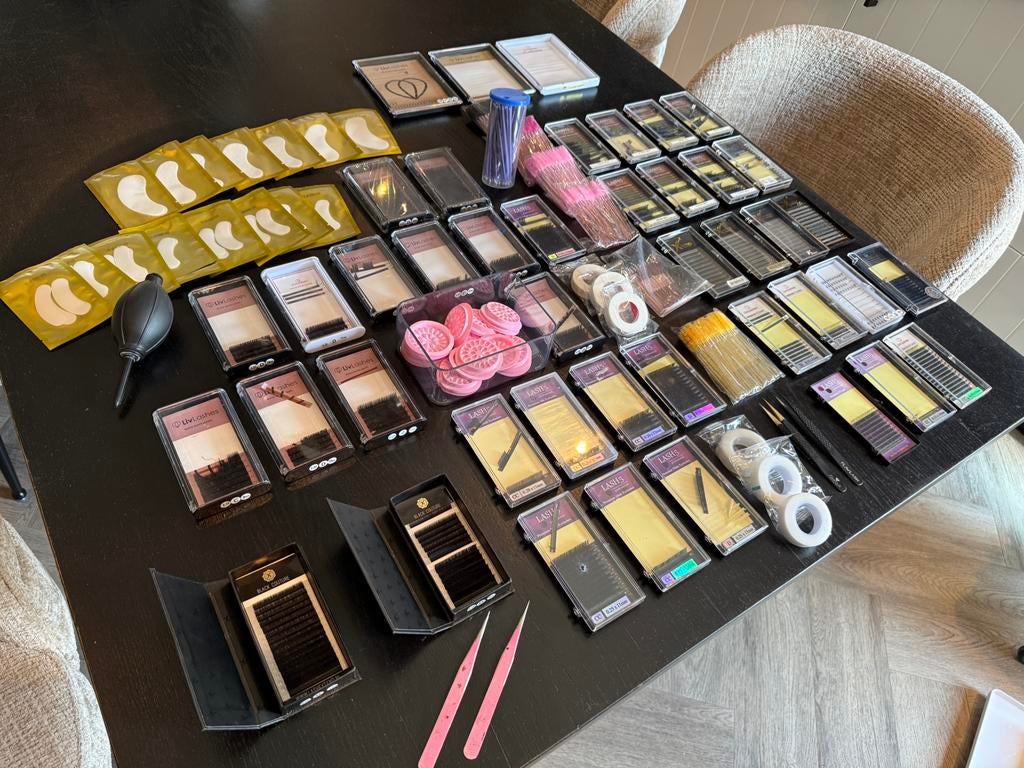 Livlashes & lashextend wimperextensions, Ophalen of Verzenden, Zo goed als nieuw, Zwart, Ogen