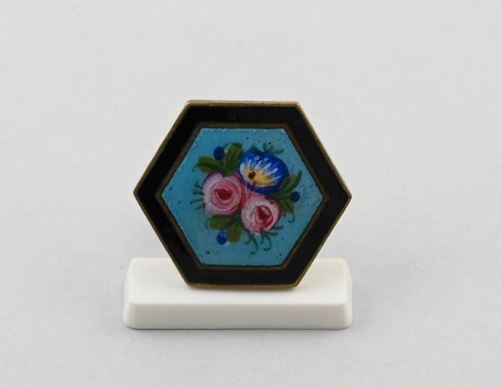 vintage zeshoekige pin broche emaille brons, bloemen, Sieraden, Tassen en Uiterlijk, Broches, Gebruikt, Overige materialen, Overige kleuren