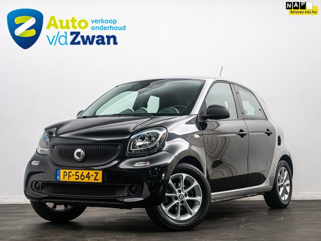 Smart Forfour 1.0 Pure TwoTone Clima/Cruise/Nap, Auto's, Smart, Gebruikt, 4 stoelen, Zwart, Origineel Nederlands