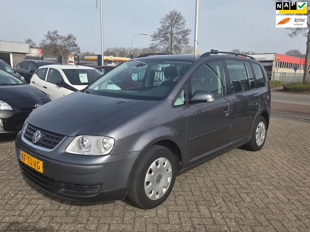 Volkswagen Touran 1.6 Optive II/7 PERSONEN/TREKHAAK, Voorwielaandrijving, Gebruikt, 4 cilinders, 7 stoelen