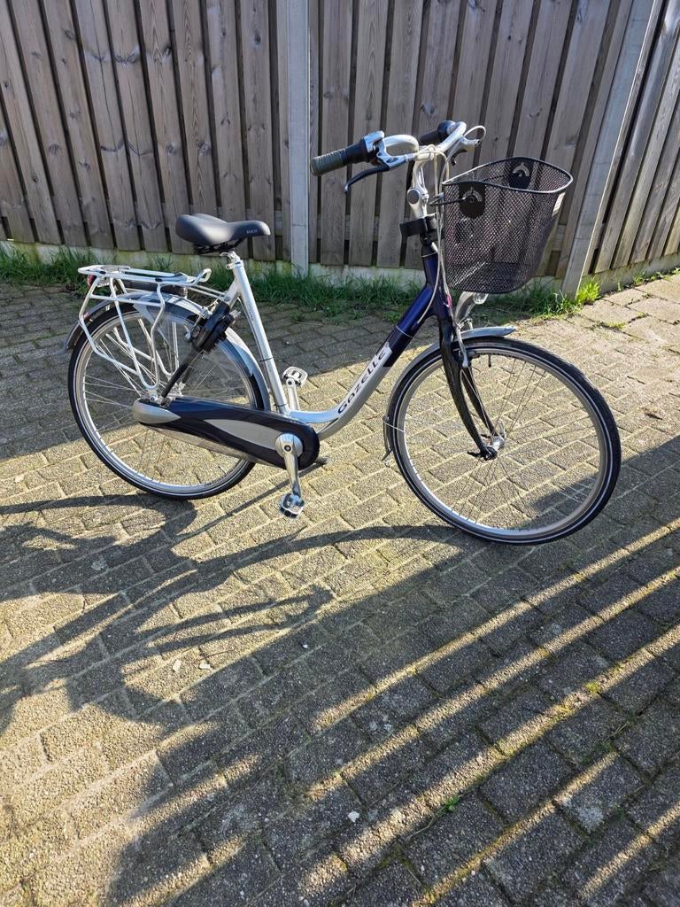 Gazelle Lite Line Dames fiets 28 inch 57cmHoog.8Versnelling, Fietsen en Brommers, Fietsen | Dames | Damesfietsen, Ophalen, Versnellingen