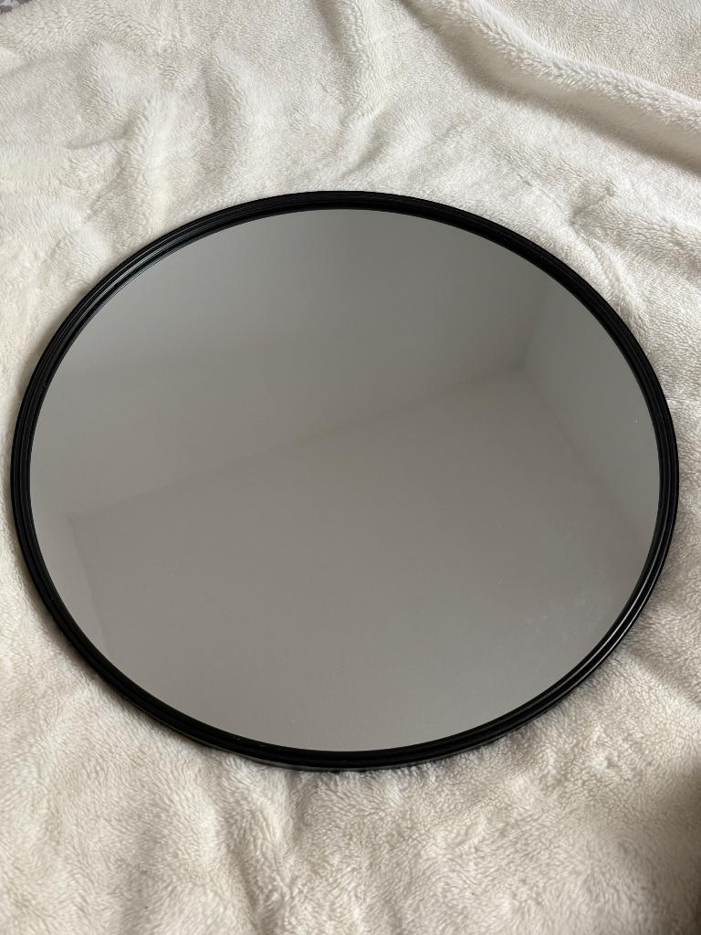 Ronde spiegel 50 cm met zwarte lijst, Ophalen, Minder dan 50 cm, Rond, Zo goed als nieuw