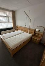 Prachtig houten bed met goede matrassen, Ophalen, Gebruikt, Bruin, Tweepersoons