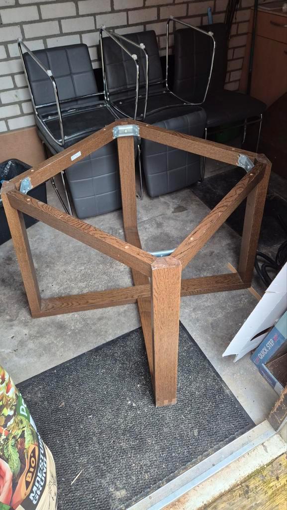 Ronde eettafel, Huis en Inrichting, Tafelonderdelen, Gebruikt, 100 tot 150 cm, 100 tot 150 cm, Rond, Overige houtsoorten, Ophalen