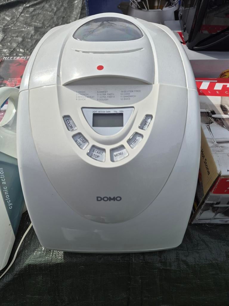 Broodbak Machine, Ophalen