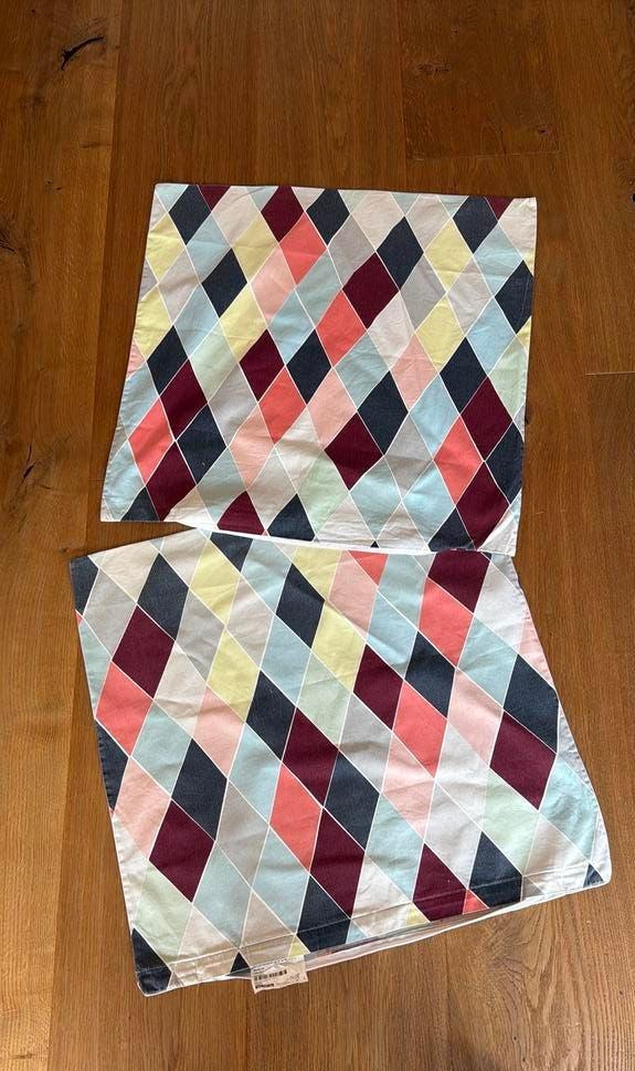 2 kussenhoezen IKEA BRÅKIG 2014 65x65cm, Huis en Inrichting, Woonaccessoires | Kussens, Ophalen of Verzenden, Gebruikt, Vierkant