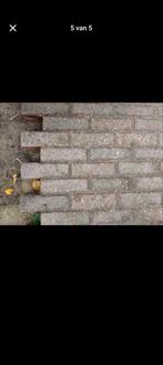 Gratis bestrating ongeveer 1000 stenen, Doe-het-zelf en Verbouw, Metselstenen, Ophalen of Verzenden, Bakstenen