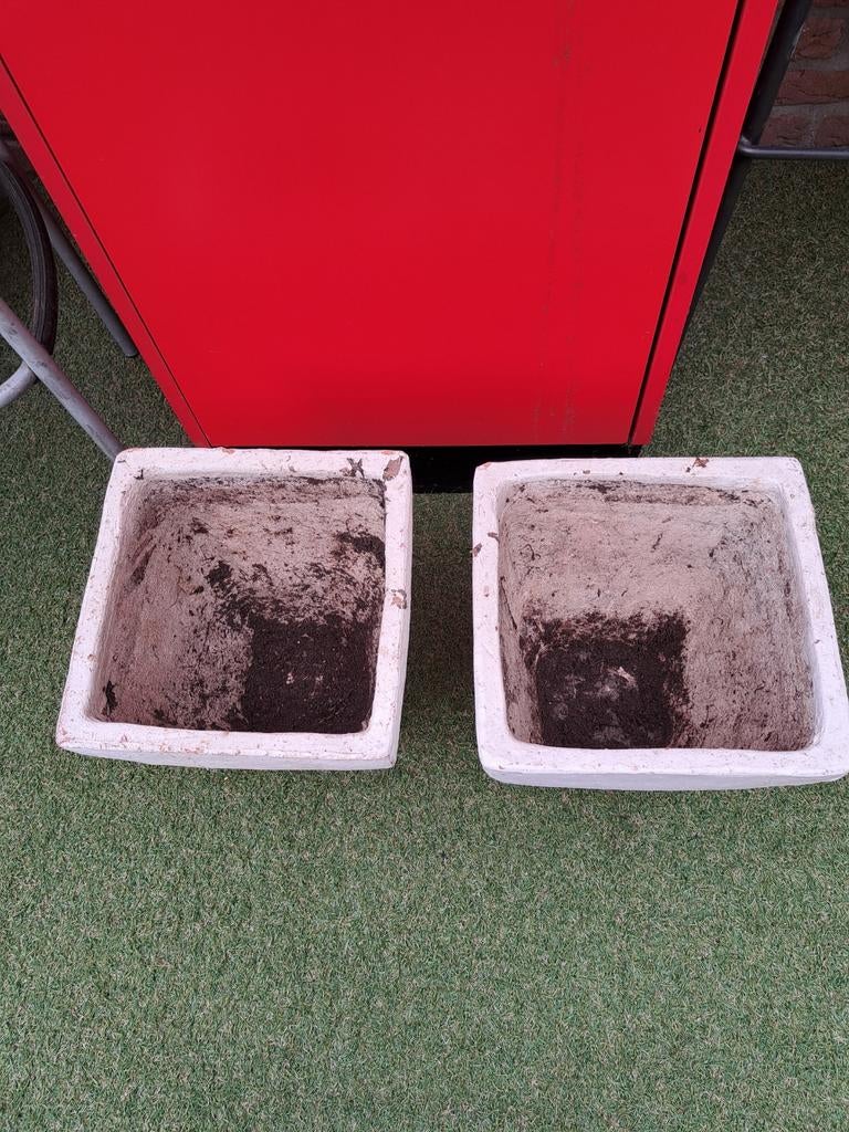 TE KOOP 2 Bloempotten voor binnen of buiten Hoogte 28 cm, Tuin en Terras, Haardhout, Minder dan 3 m³, Ophalen