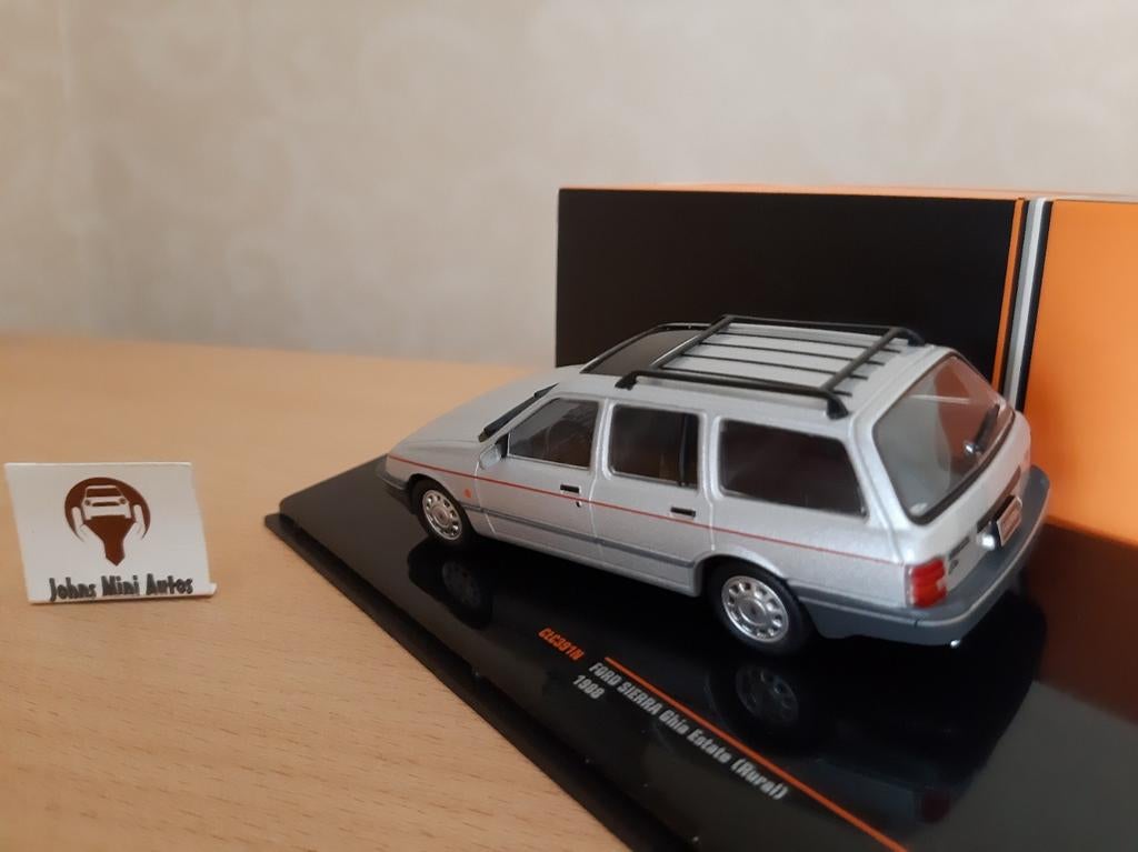 Ford Sierra Turnier Ghia 1986 zilvermetallic van IXO 1:43, Overige merken, Auto, IXO, Nieuw
