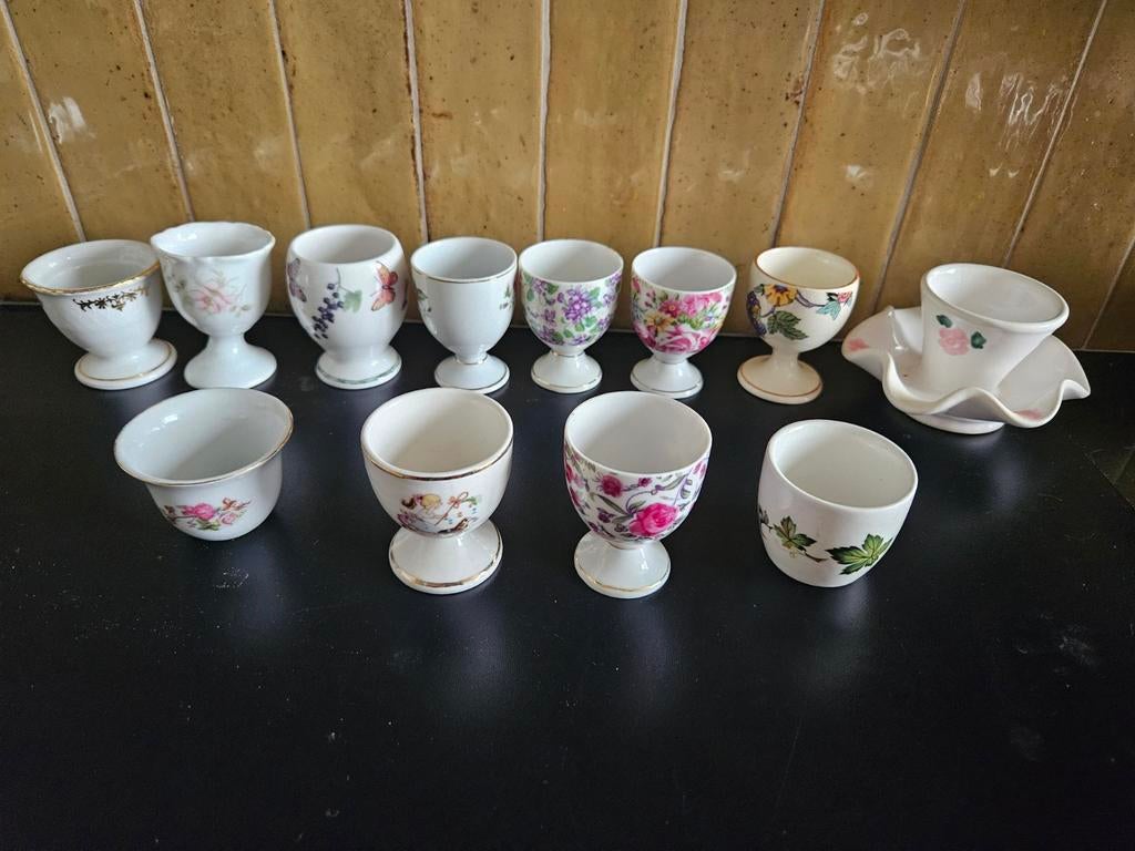 Verzameling eierdopjes met bloemen, Ophalen of Verzenden, Gebruikt, Overige stijlen, Overige typen