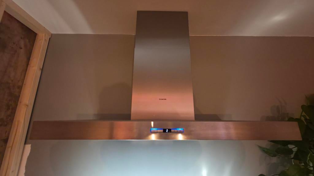 Siemens iQ500 afzuigkap LC98BH542, Ophalen, Gebruikt, Wandschouwkap, 400 tot 600 m³ per uur