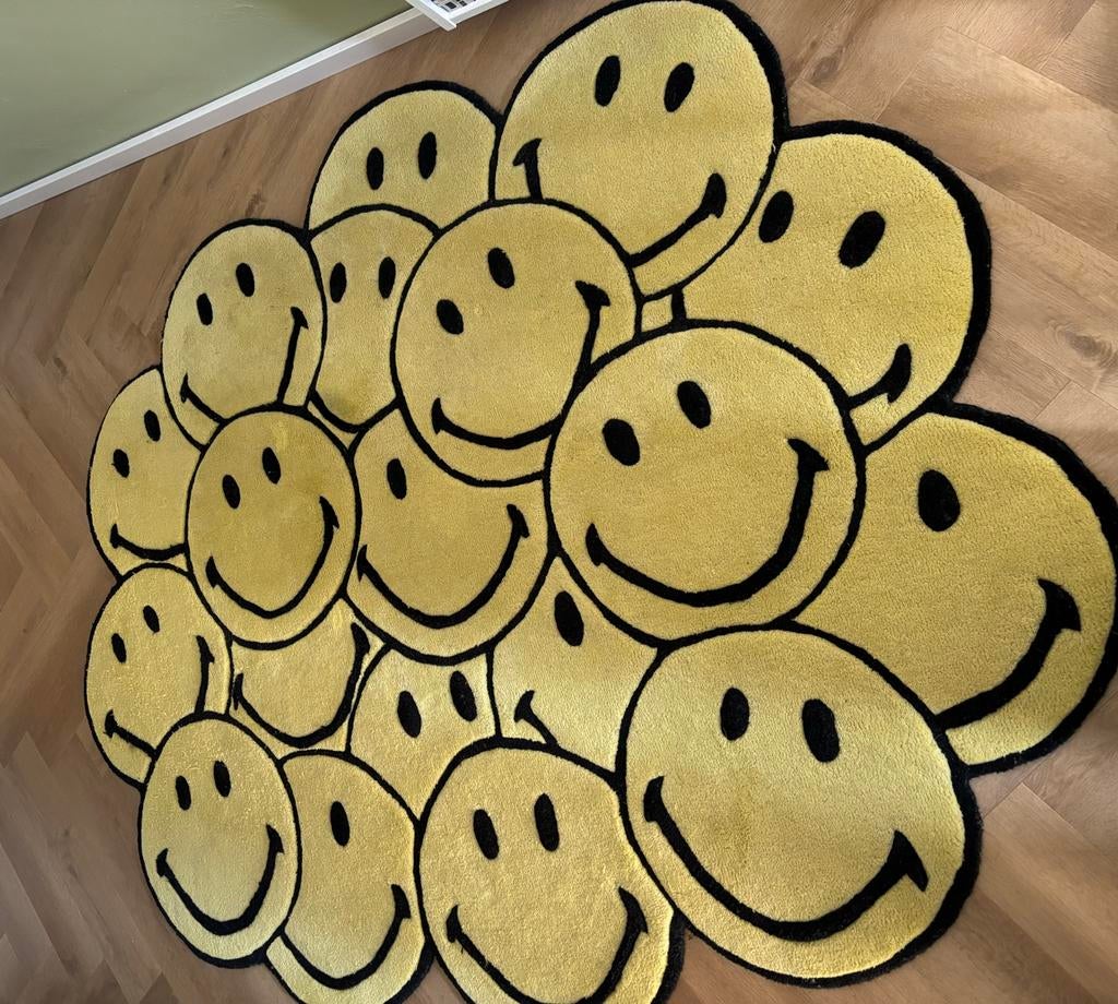 Maison Deux Smiley Kleed, Huis en Inrichting, Stoffering | Tapijten en Kleden, Ophalen, Gebruikt, Overige kleuren, 150 tot 200 cm