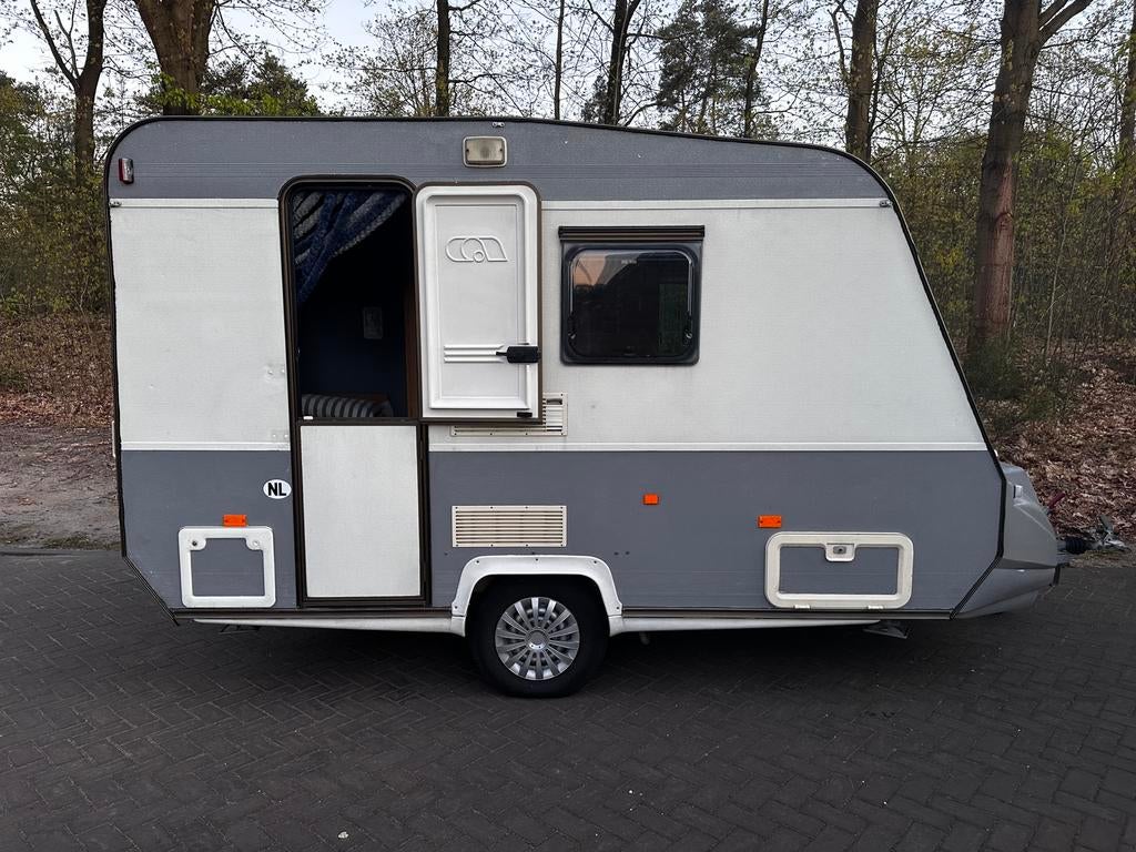 Adria 4156 TD, 1993, zelf naar smaak in te richten., Caravans en Kamperen, Caravans, Rondzit, Particulier, Adria, 500 - 750 kg