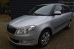 Skoda Fabia Combi 1.2 TSI Ambition Airco Cruise Control, Voorwielaandrijving, Euro 5, Zwart, 4 cilinders