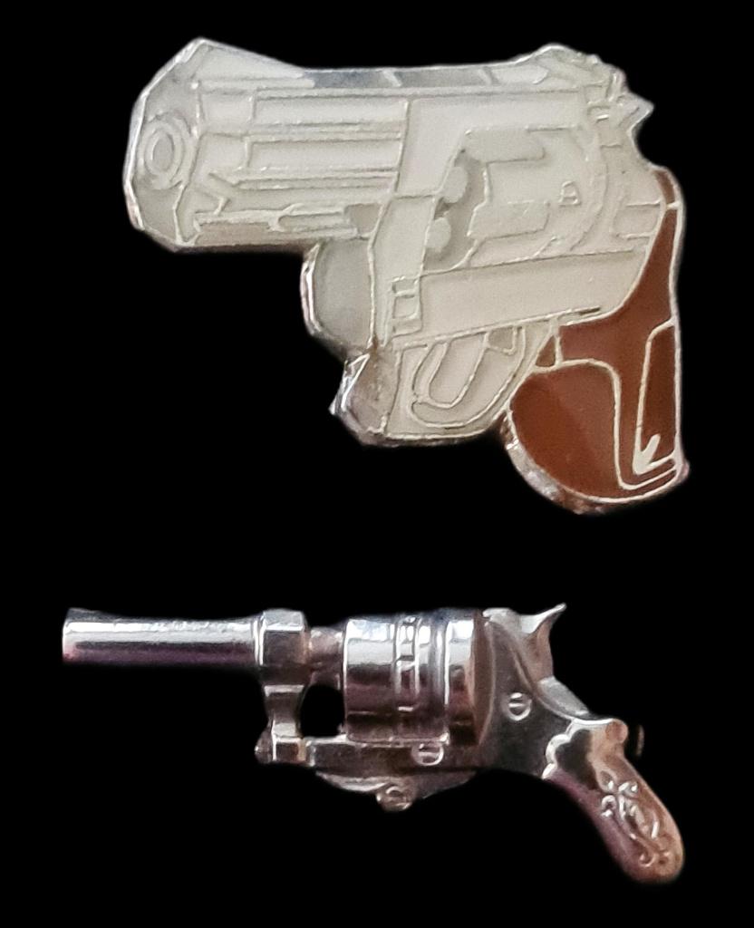 Revolver pins (2), Verzenden, Nieuw, Overige onderwerpen, Speldje of Pin