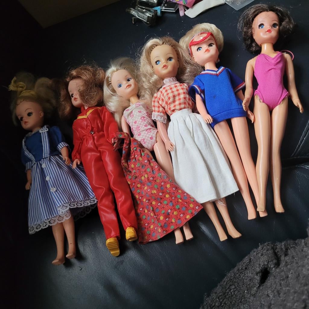 6 sindy s, Ophalen of Verzenden, Gebruikt, Kleertjes