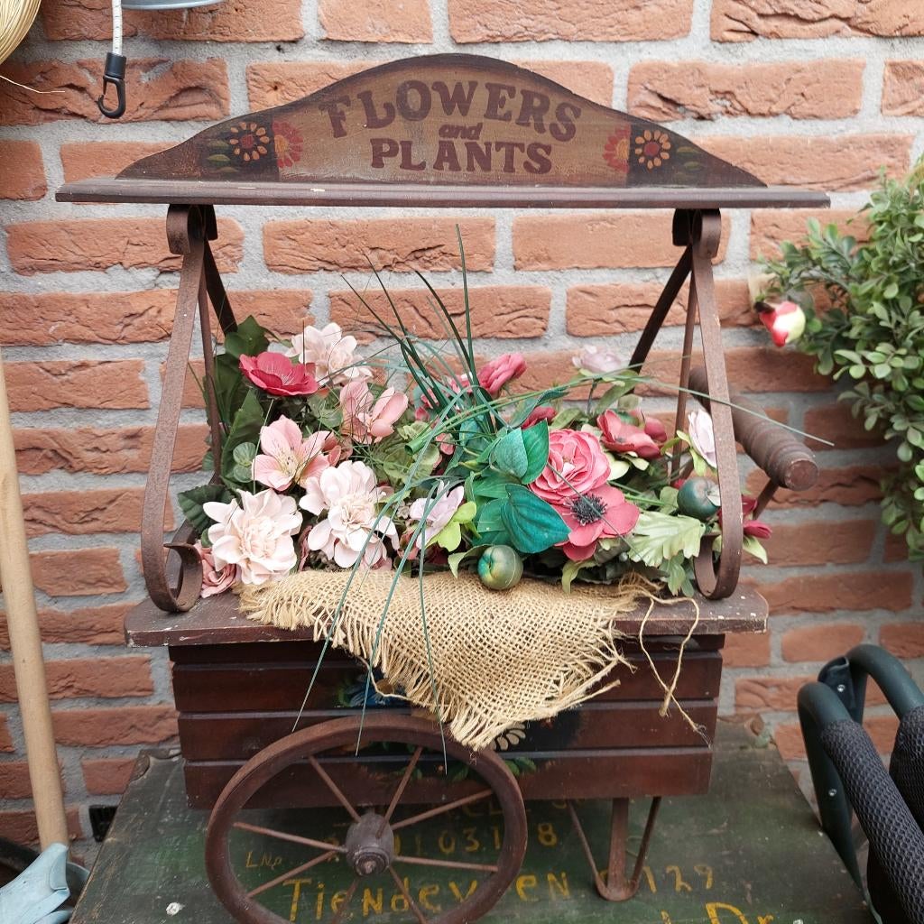 bloemen kraam, Tuin en Terras, Ophalen, Zo goed als nieuw