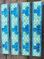 34 Antieke randtegels blauw groen decor in relief 7,5x15cm, Antiek en Kunst, Ophalen
