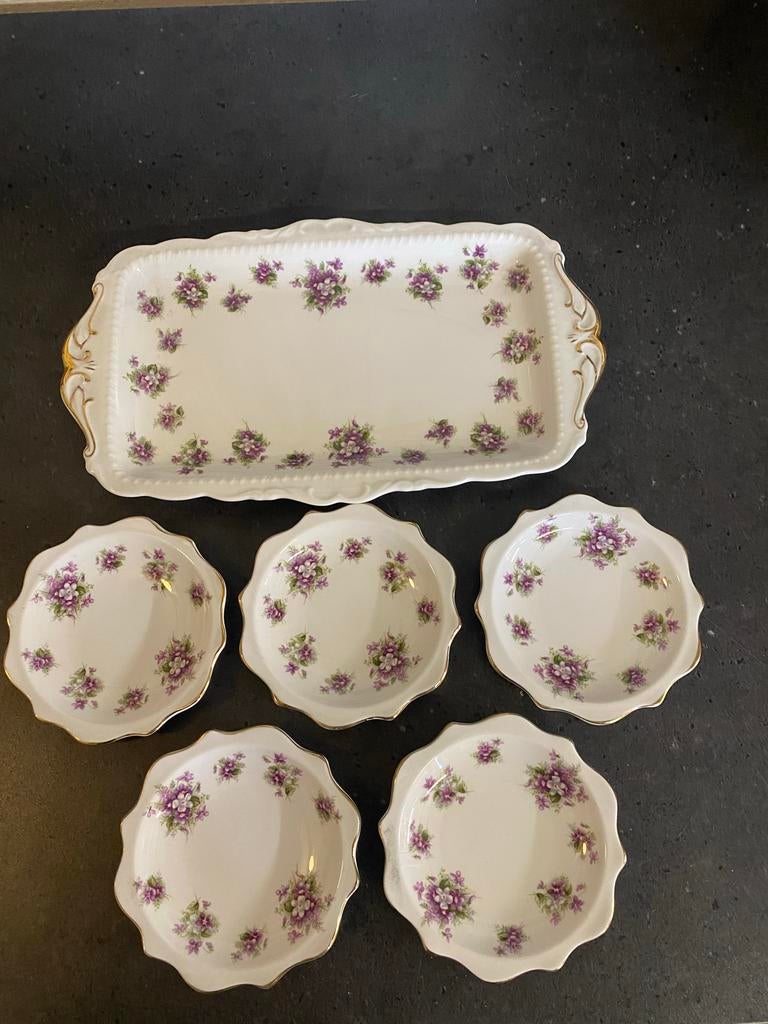 Royal Albert Sweet Violets Cakeschaal met 5 Petit Fours, Ophalen