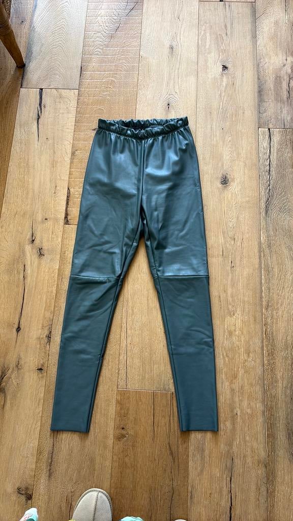 Penn & Ink imitatie leren groene broek lang maat M, Maat 38/40 (M), Nieuw, Ophalen of Verzenden, Lang