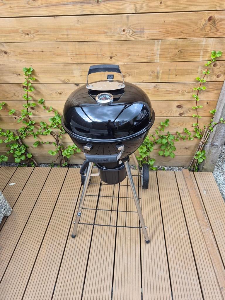 Napoleon kettle 47 cm, Tuin en Terras, Houtskoolbarbecues, Ophalen, Zo goed als nieuw, Napoleon