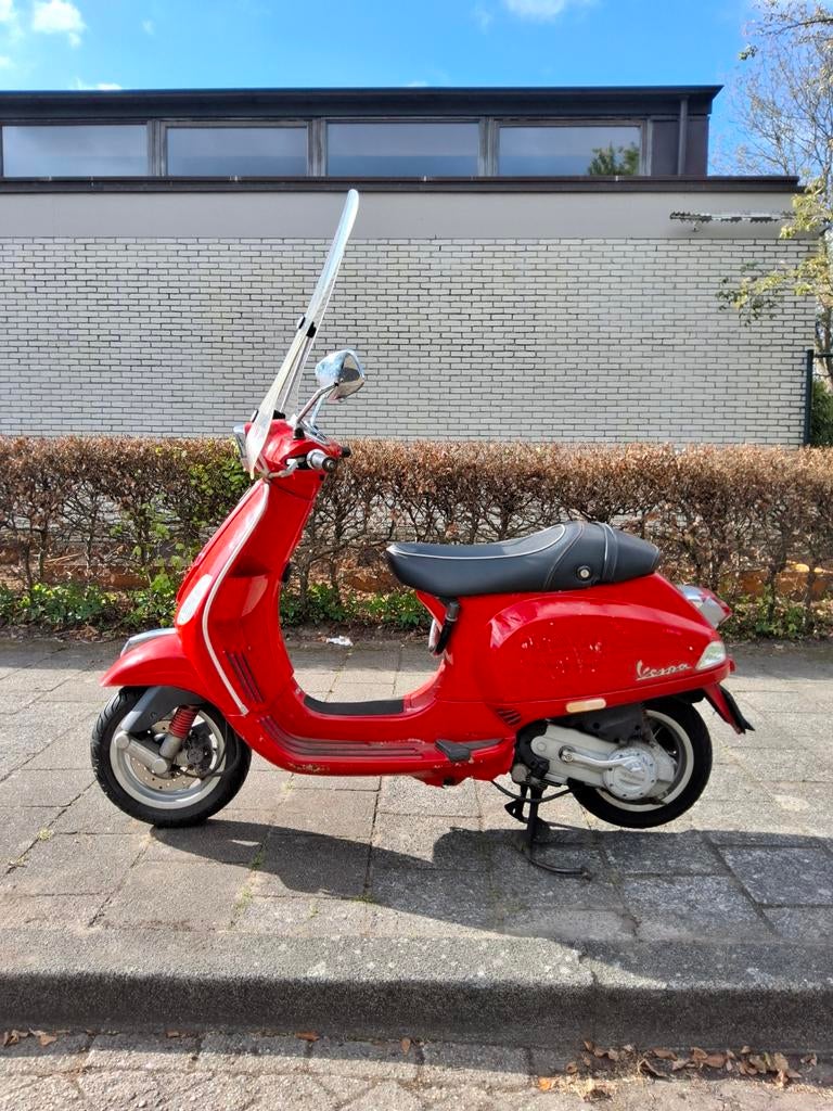 Rode Vespa S scooter, Fietsen en Brommers, Scooters | Vespa, Ophalen of Verzenden, Gebruikt, Benzine