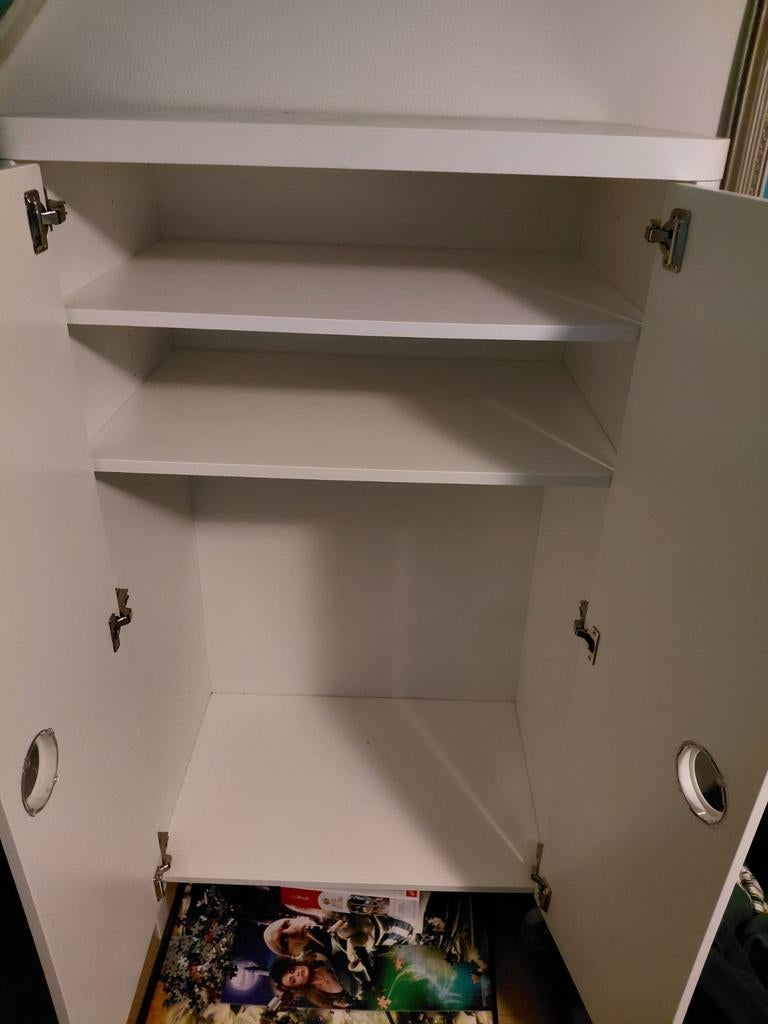 Witte kast met deuren, Ophalen of Verzenden