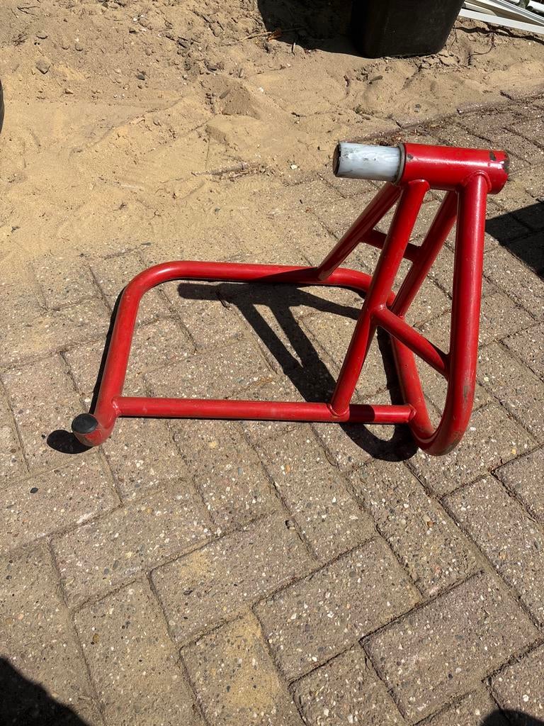 Motor standaard enkelzijdige arm as 45mm MV Agusta KTM Ducat, Motoren, Ophalen, Gebruikt