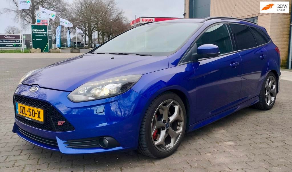 Ford Focus Wagon 2.0 EcoBoost ST-3 Bull-X CarPlay Camera Led, Auto's, Euro 5, Gebruikt, Zwart, 4 cilinders