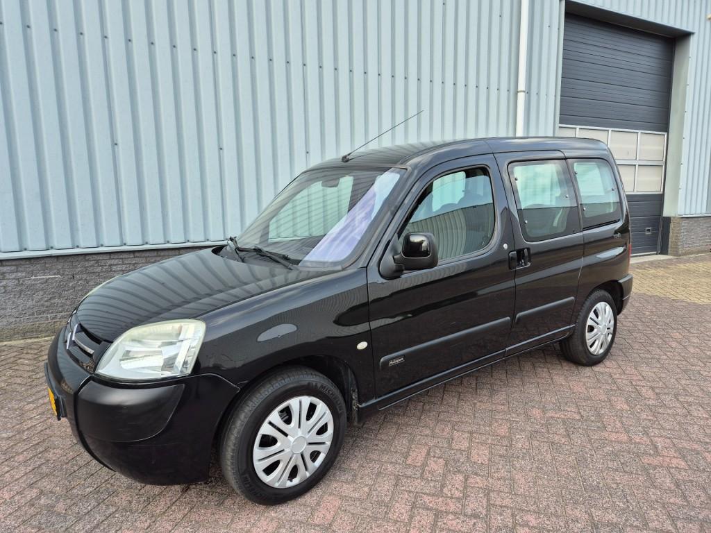 Citroen BERLINGO 1.6i Multispace APK 2027, Auto's, Citroën, Gebruikt, 4 cilinders, 1226 kg, Zwart