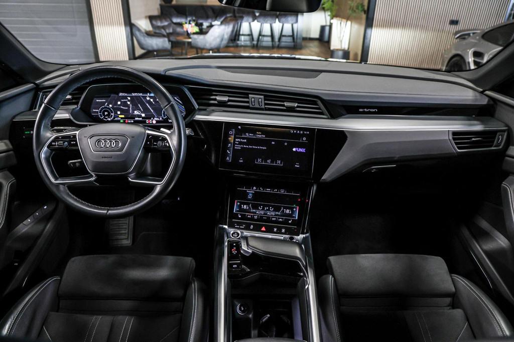 Audi Q8 e-tron 50 quattro Advanced Edition 95 kWh SOH 94% |B, Auto's, Audi, Automaat, 131 €/maand, Zwart, 95 kWh