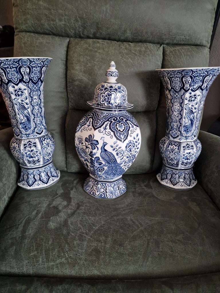 Prachtige Vieux Delft kaststel met pauwdecor, Antiek en Kunst, Ophalen of Verzenden