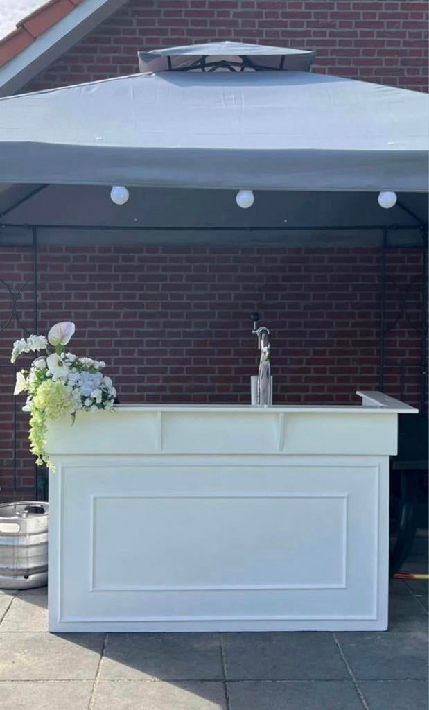 Stijlvolle witte bar ombouw / buffetkast, Ophalen, Gebruikt