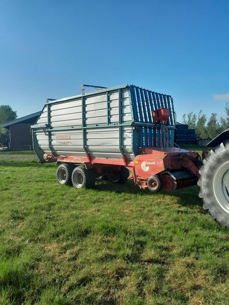 Mengele Garant 430G opraapwagen., Ophalen