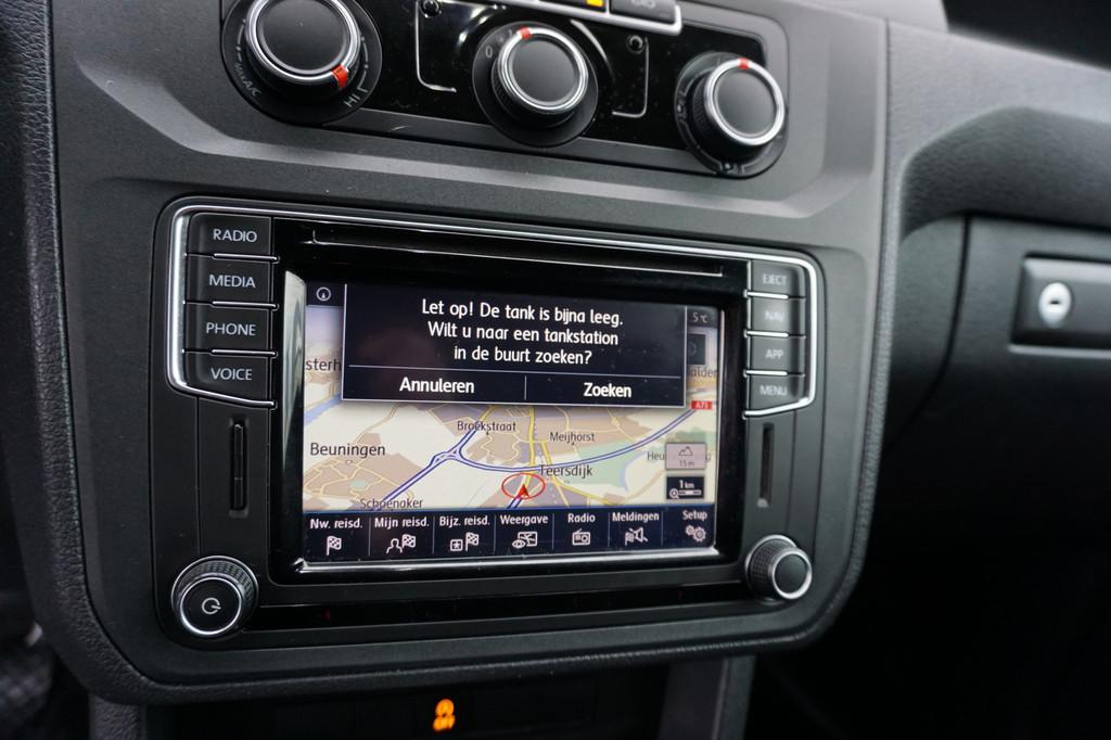 Volkswagen Caddy 102pk Automaat L2H1 Maxi Highline Navigatie, Stof, Gebruikt, Volkswagen, Zwart