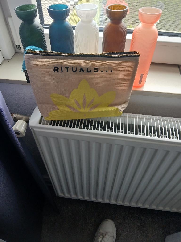 Lege fles rituals, Ophalen of Verzenden, Zo goed als nieuw, Verpakking