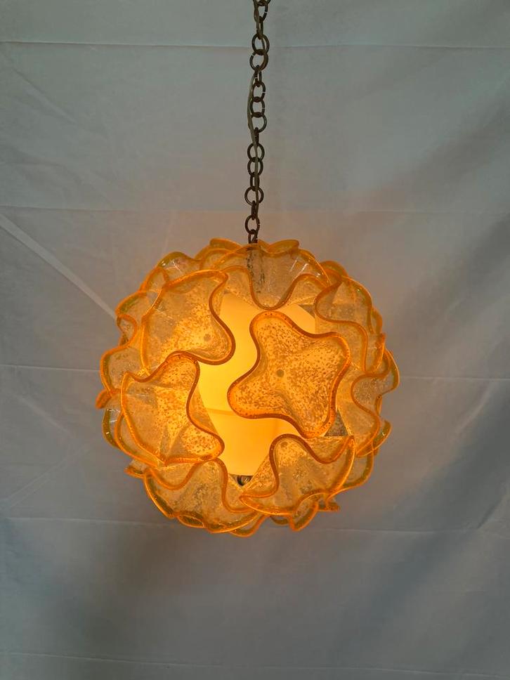 Vintage Italiaanse hanglamp met kunststof gevormde schalen, Huis en Inrichting, Lampen | Hanglampen, Gebruikt, Minder dan 50 cm