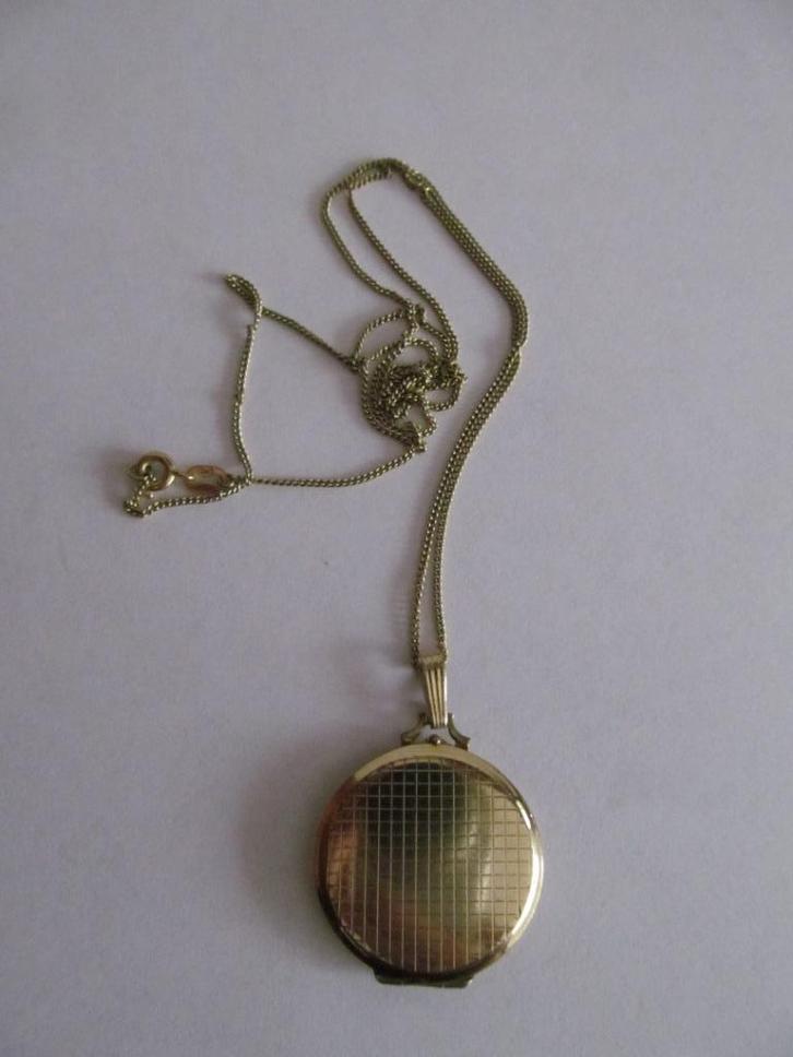 Medaillon voor foto's  aan ketting., Sieraden, Tassen en Uiterlijk, Antieke sieraden, Hanger, Goud, Ophalen