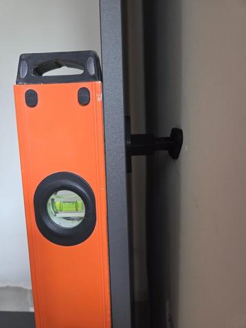 Afstand houders beschikbaar voor biedingen