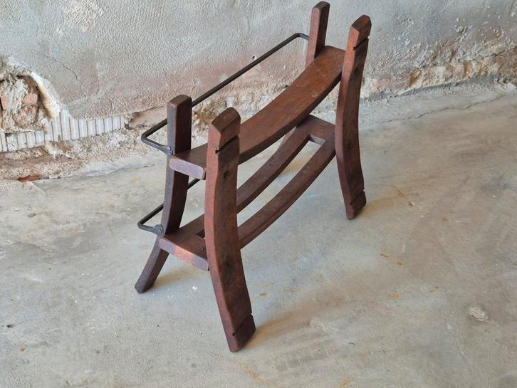 Brutalist spaans eiken smeedijzer wijnrek, Huis en Inrichting, Woonaccessoires | Wijnrekken, Zo goed als nieuw, Minder dan 50 cm