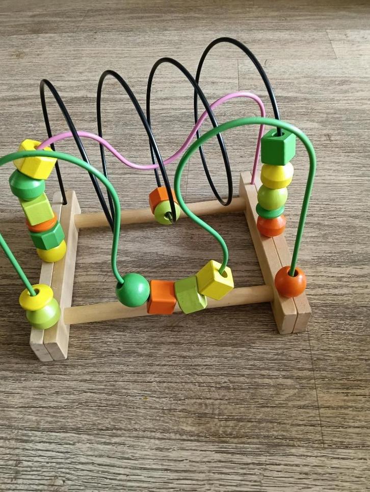 Te koop kralenspiraal i. z. g. st., Kinderen en Baby's, Speelgoed | Houten speelgoed, Zo goed als nieuw, Overige typen, Ophalen