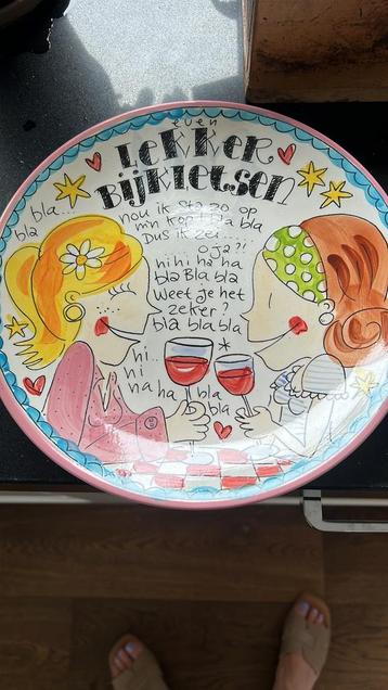 Blond Amsterdam evenbijkletsen dinnerbord roze. beschikbaar voor biedingen