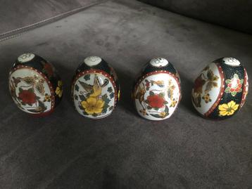 3 Porseleinen Eieren Handgeschilderd Verguld Vintage. beschikbaar voor biedingen