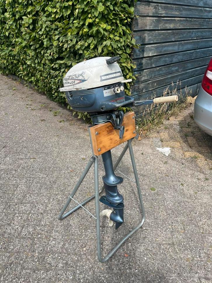 Te koop: Evinrude 4 pk buitenboordmotor (2-takt, 1973), Watersport en Boten, Bootonderdelen, Gebruikt, Motor en Techniek, Zeilboot of Motorboot
