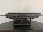 Antieke Continental Typemachine, Ophalen