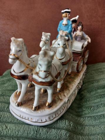 Prachtige koets met 4 paarden beschikbaar voor biedingen