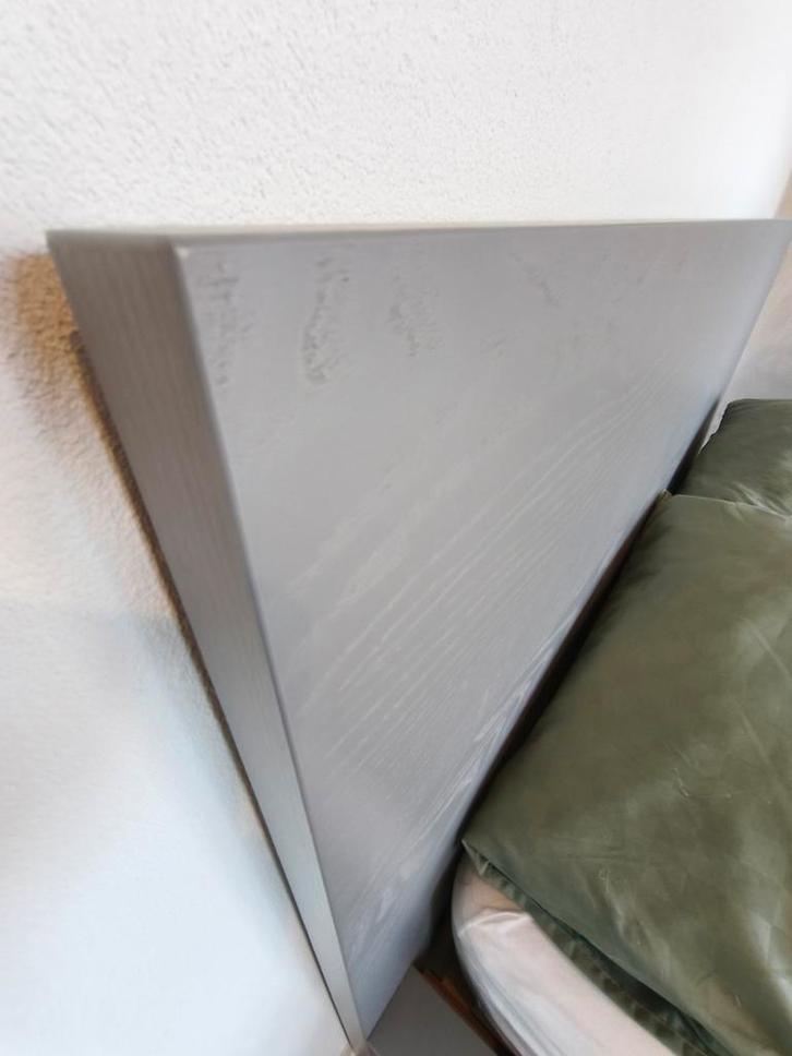 Ikea grijze houten bedframe - Tweepersoons 140*200, Huis en Inrichting, Slaapkamer | Bedden, Zo goed als nieuw, Tweepersoons, 140 cm